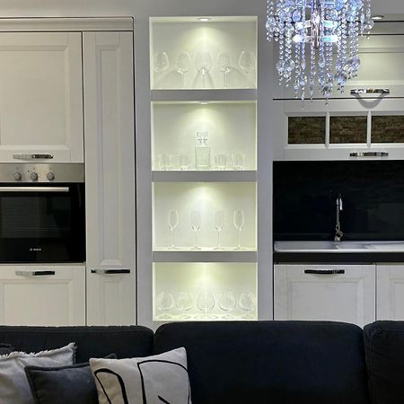 Tam Serviced 2Bdr Apartment City Center No6 Tiranë Eksteriør bilde