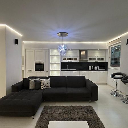 Tam Serviced 2Bdr Apartment City Center No6 Tiranë Eksteriør bilde