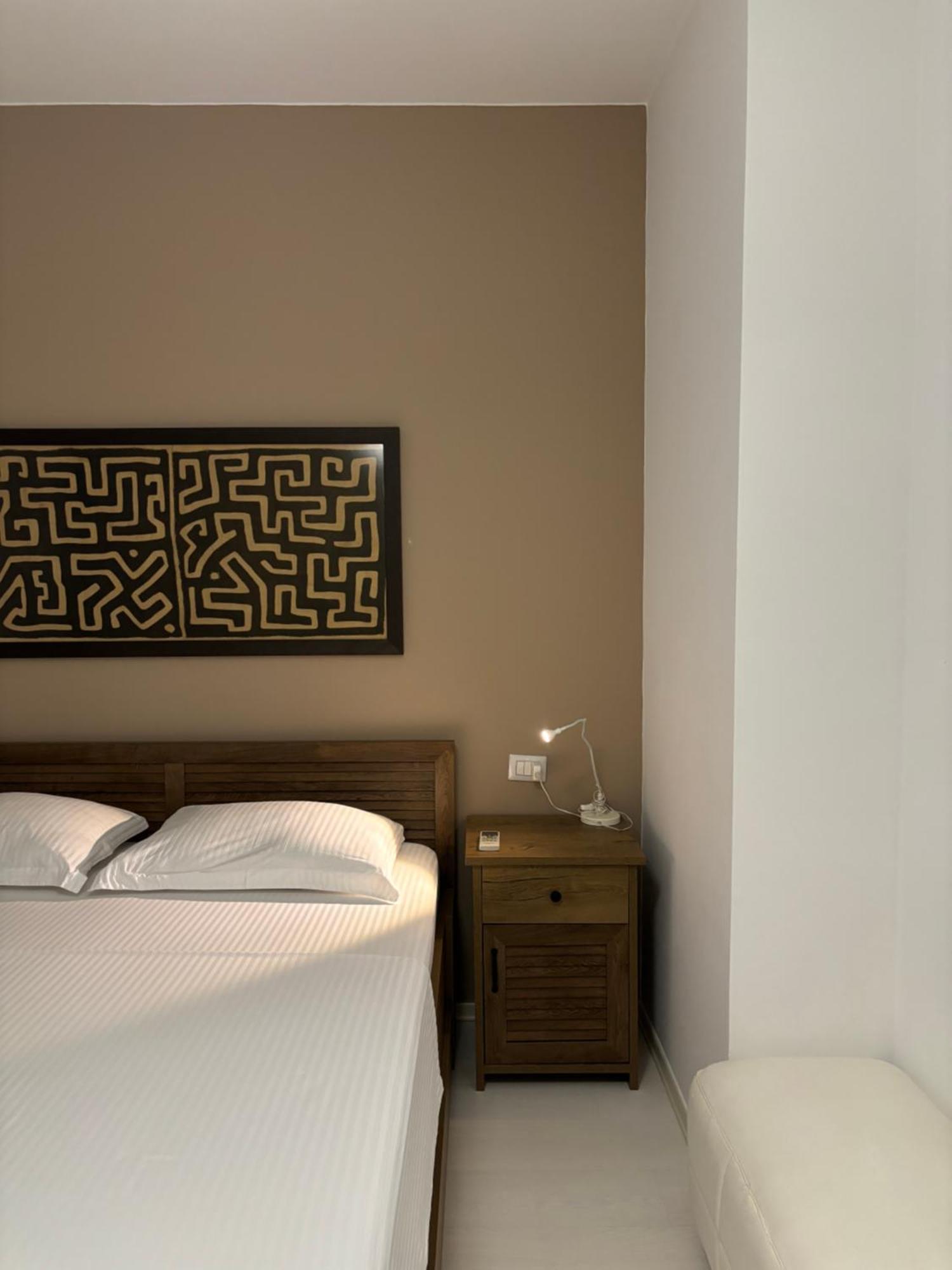 Tam Serviced 2Bdr Apartment City Center No6 Tiranë Eksteriør bilde
